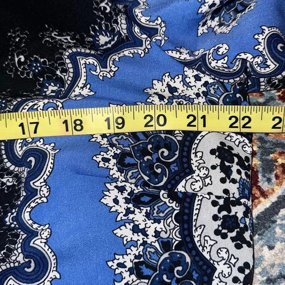 Apt 9 women’s placed print button front shirt long sleeve v-neck casual top - Picture 8 of 9